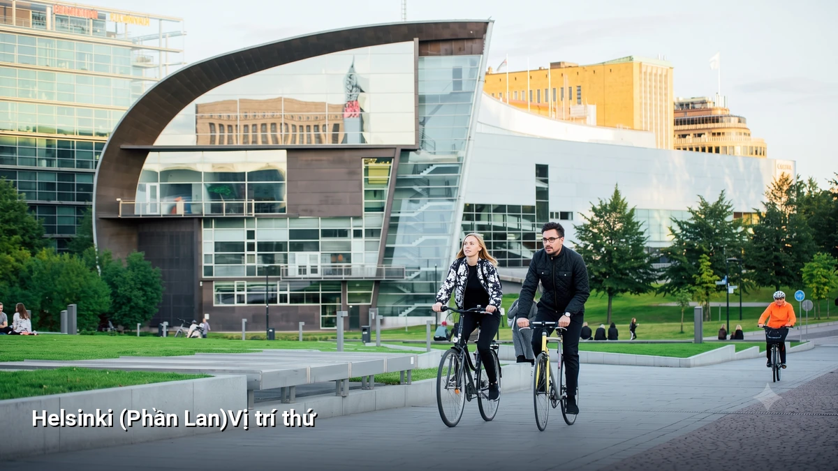 Helsinki (Phần Lan)Vị trí thứ hai thuộc về thủ đô Helsinki của Phần Lan, quốc gia có chỉ số hạnh phúc cao nhất thế giới trong suốt 8 năm. Thành phố này cũng nổi bật với nhiều không gian xanh và mức độ ô nhiễm tiếng ồn thấp. Ảnh:Visit Finland