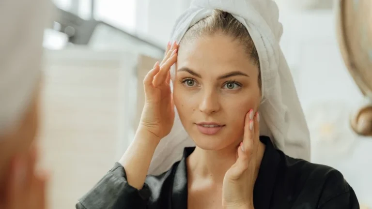 6 động tác massage cơ mặt giúp giảm stress trong vòng 1 phút | ELLE – Giải pháp thư giãn tại nhà