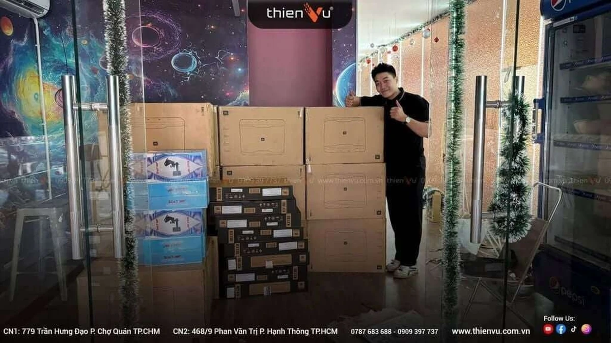 Dan karaoke tai xa binh loi thien vu