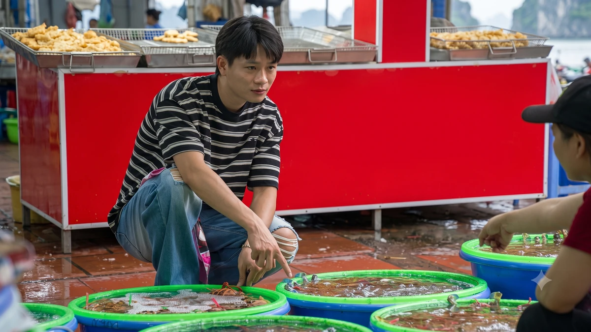 Chợ hải sản hút du khách ở vịnh Hạ Long