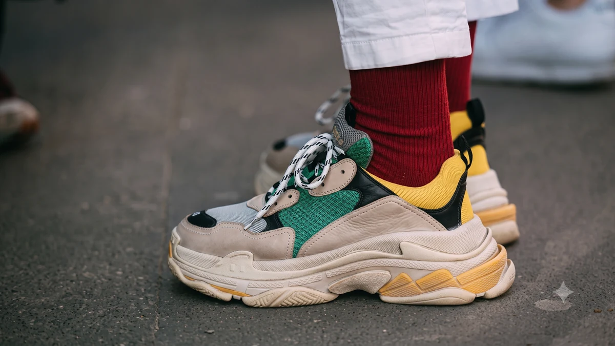 Gucci hứng búa rìu dư luận vì bán sneaker 1.000 USD 