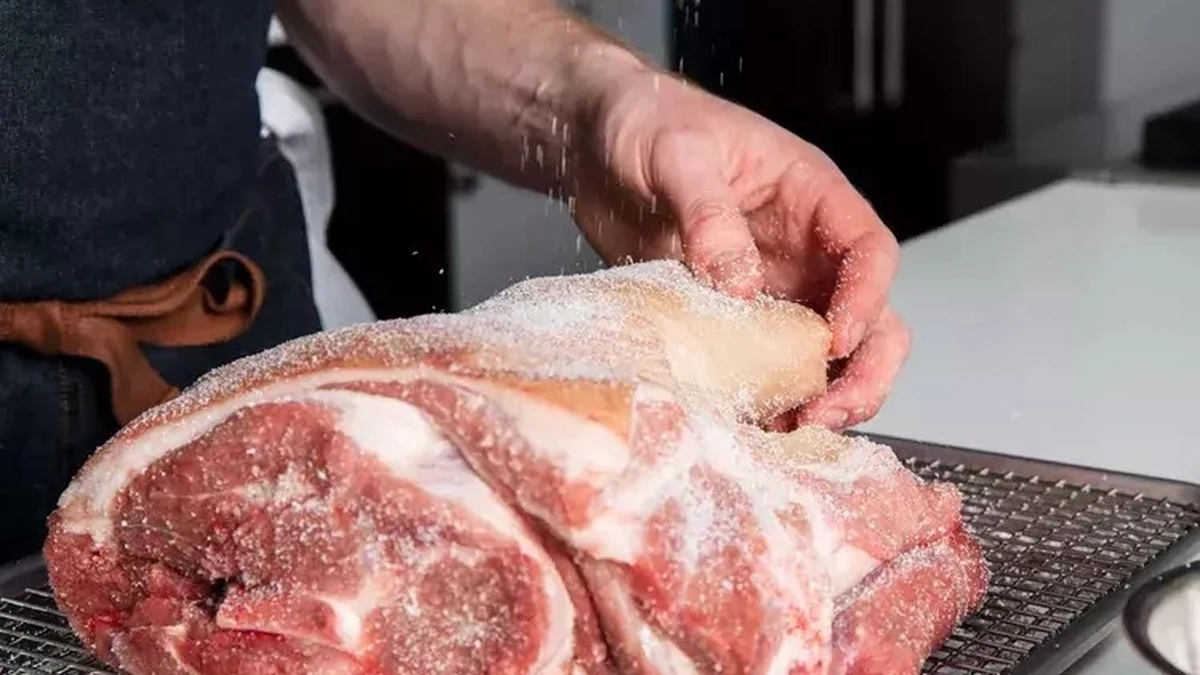 Thịt ngâm muối giúp mọng hơn. Ảnh:Seriouseats