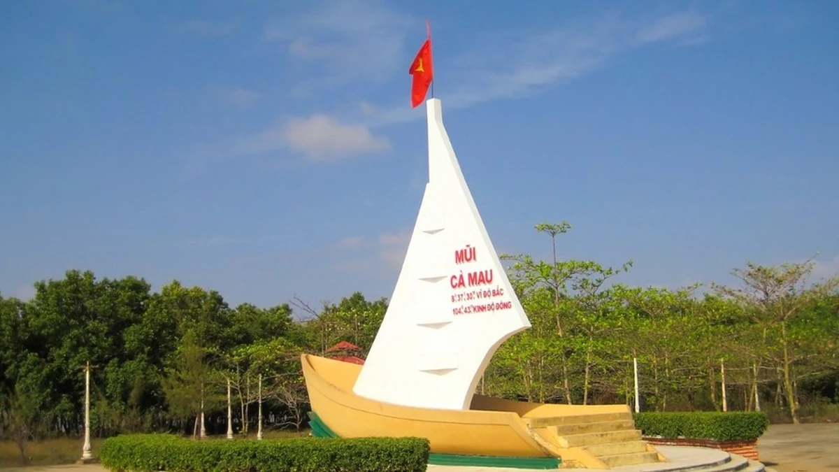 Cột Cờ Biểu Tượng Ở Cực Nam Tổ Quốc