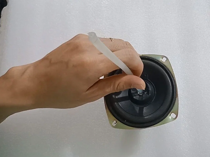 Cách kéo màng loa bị lõm, móp