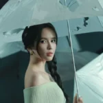 Giải mã ẩn ý về chiếc ô rách trong MV Tạnh Mưa của Thiều Bảo Trâm