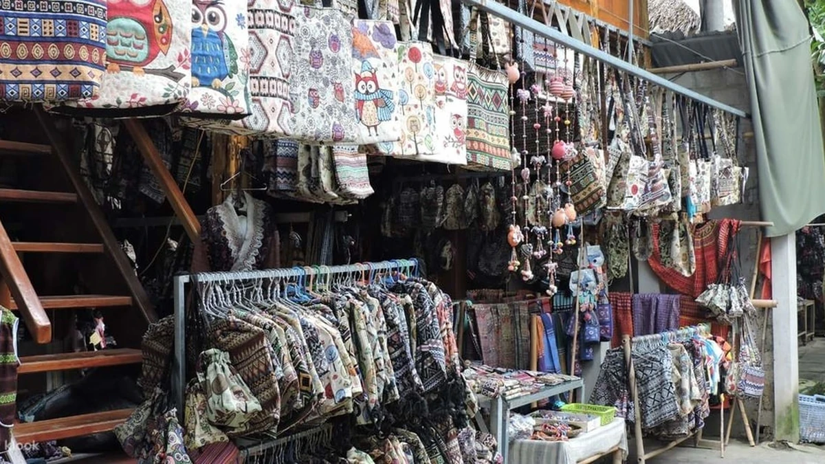 Bản Lác Và Bản Pom Coọng - Mai Châu, Hòa Bình