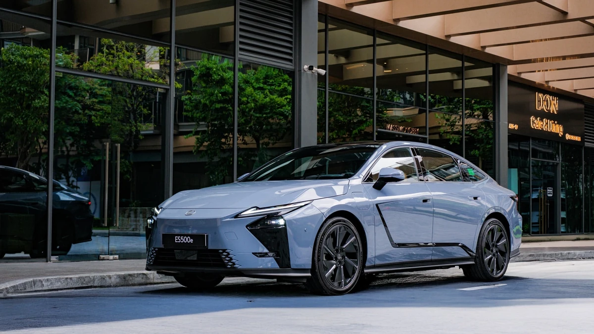 Lexus-es-all-new-ra-mat-tai-vietnam-tinhte-9.JPG