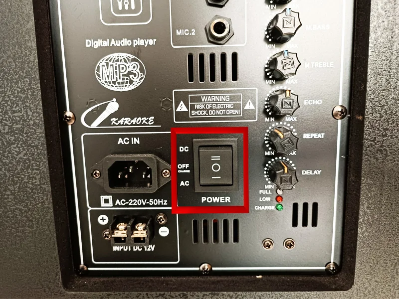 Loa kéo vừa sạc vừa hát