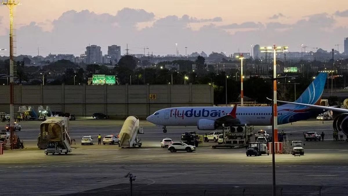 Một máy bay chở khách của Flydubai hạ cánh xuống sân bay Ben Gurion, tại Tzafria, Israel, ngày 30/9/2026.