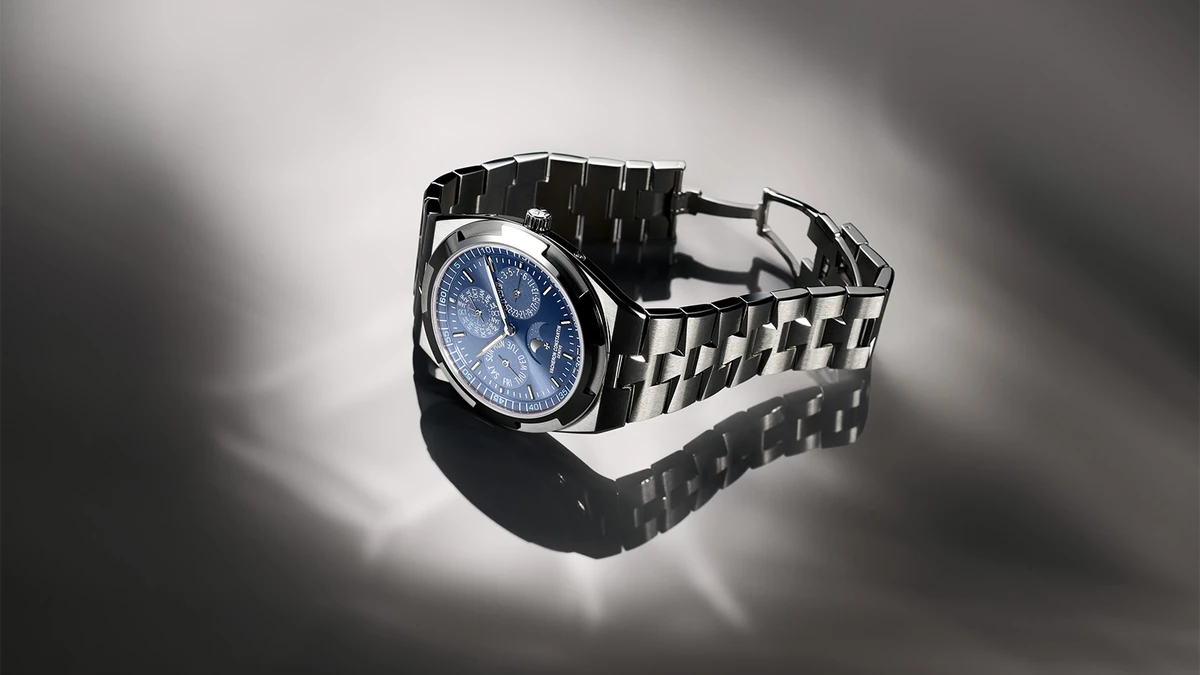 Mẫu đồng hồ Vacheron Constantin Overseas Perpetual Calendar Ultra-thin. Ảnh: Vacheron Constantin